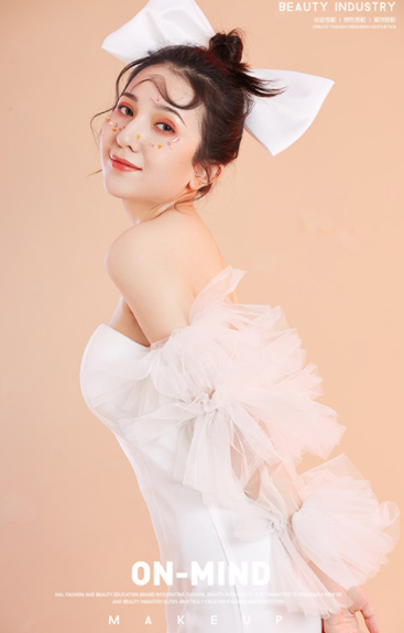 化妆师有年龄限制吗？学化妆师的最佳年龄是多少？