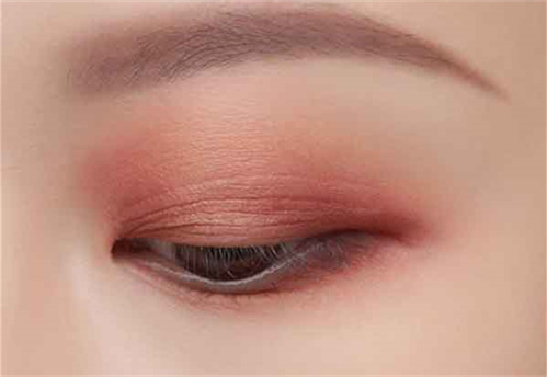 2 二酒红色加重眼头眼尾.jpg