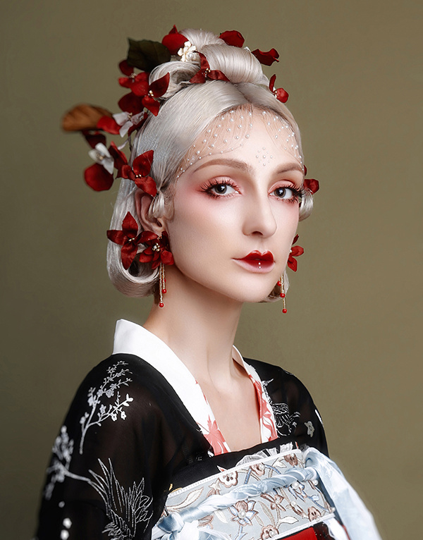 中式组3号-作品名称-《浅语花开》-化妆造型-肖胜清-王秋静-章苗苗-郎佳俊.jpg