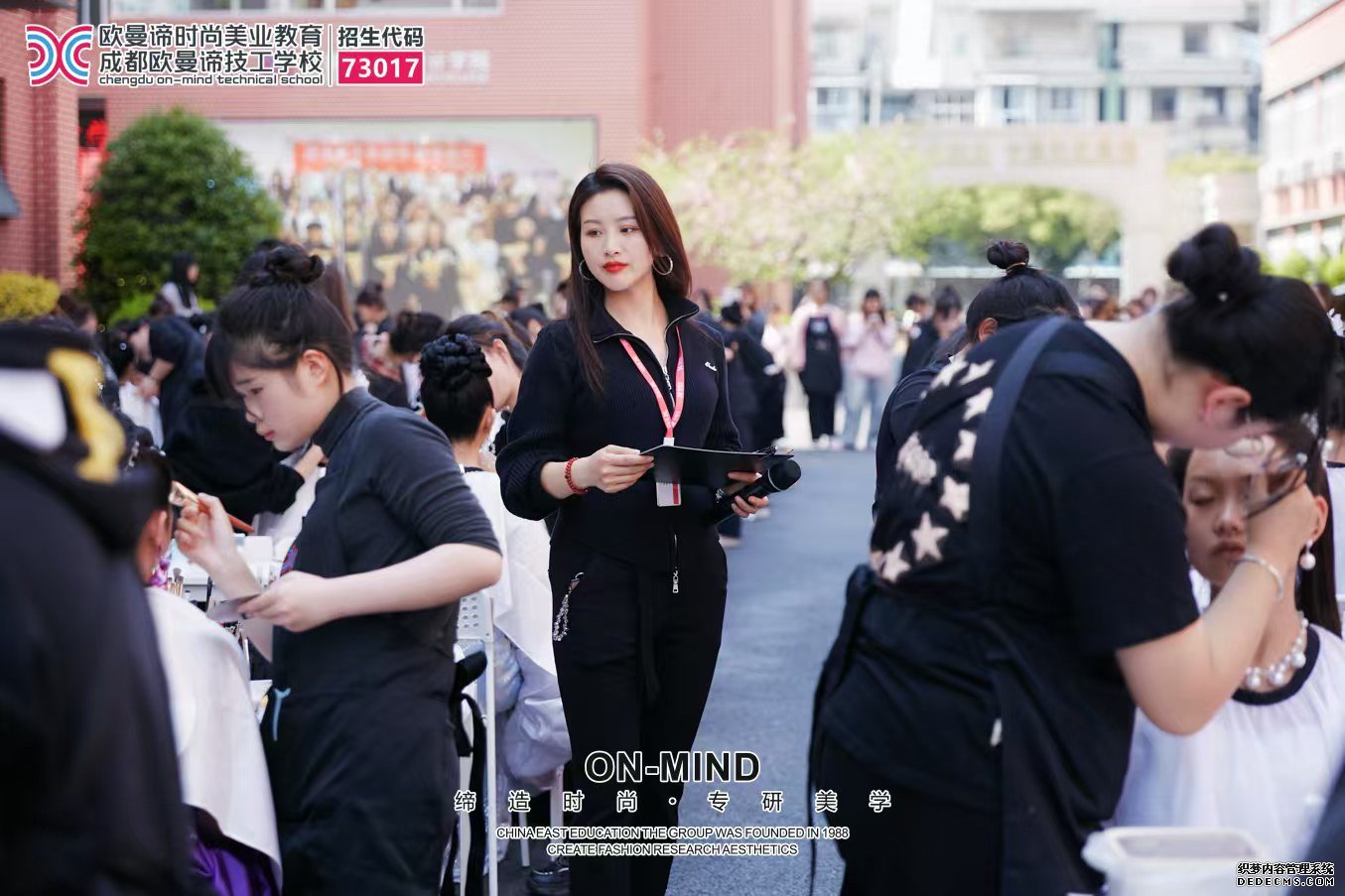 如何选择成都化妆培训学校？学化妆技术费用与课程详解