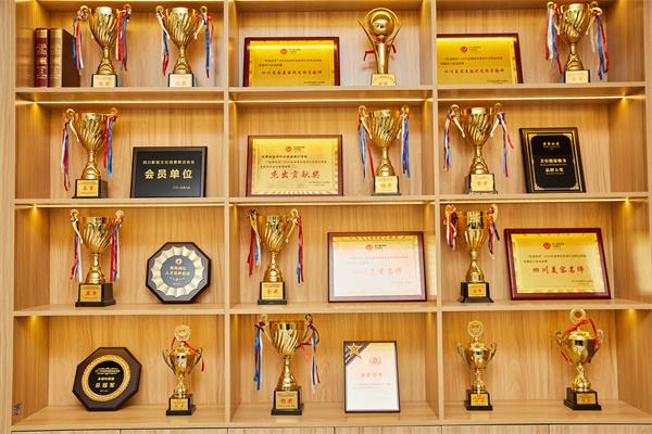 师资如何对选择化妆学校有什么影响嘛