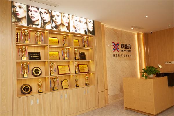 师资如何对选择化妆学校有什么影响嘛