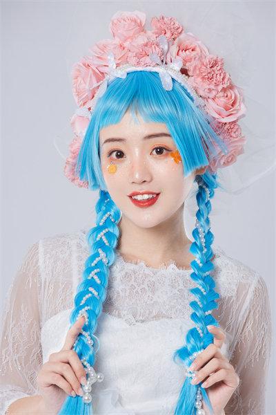 学化妆去学校，真的比去店里或者影楼学要好吗？