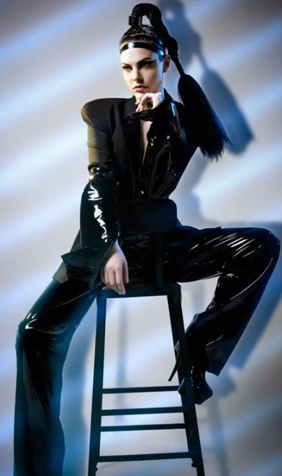 国内知名的化妆学校有哪些？