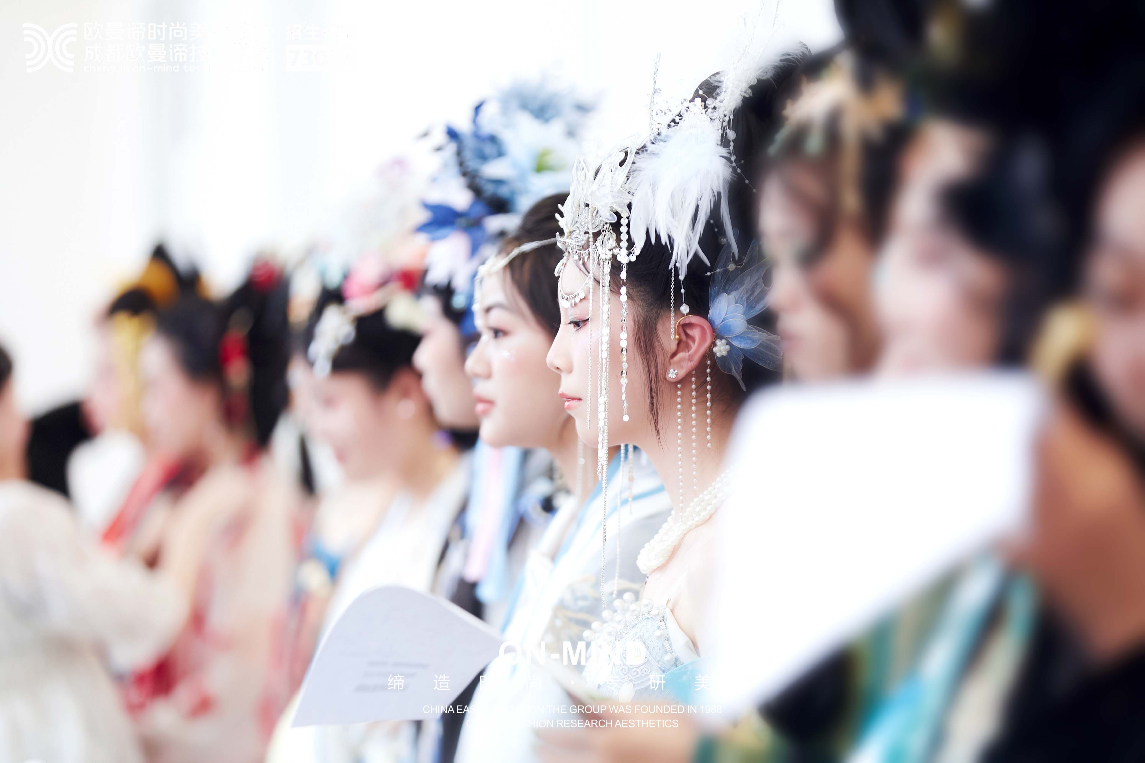 学化妆怎么选学校？要看哪些？